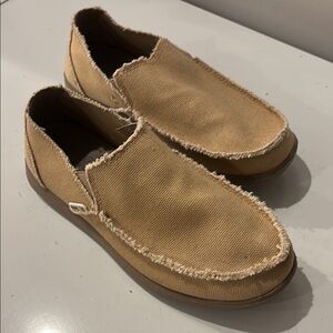 Teen Tan Crocs Casual Slip-On Shoes Never Worn